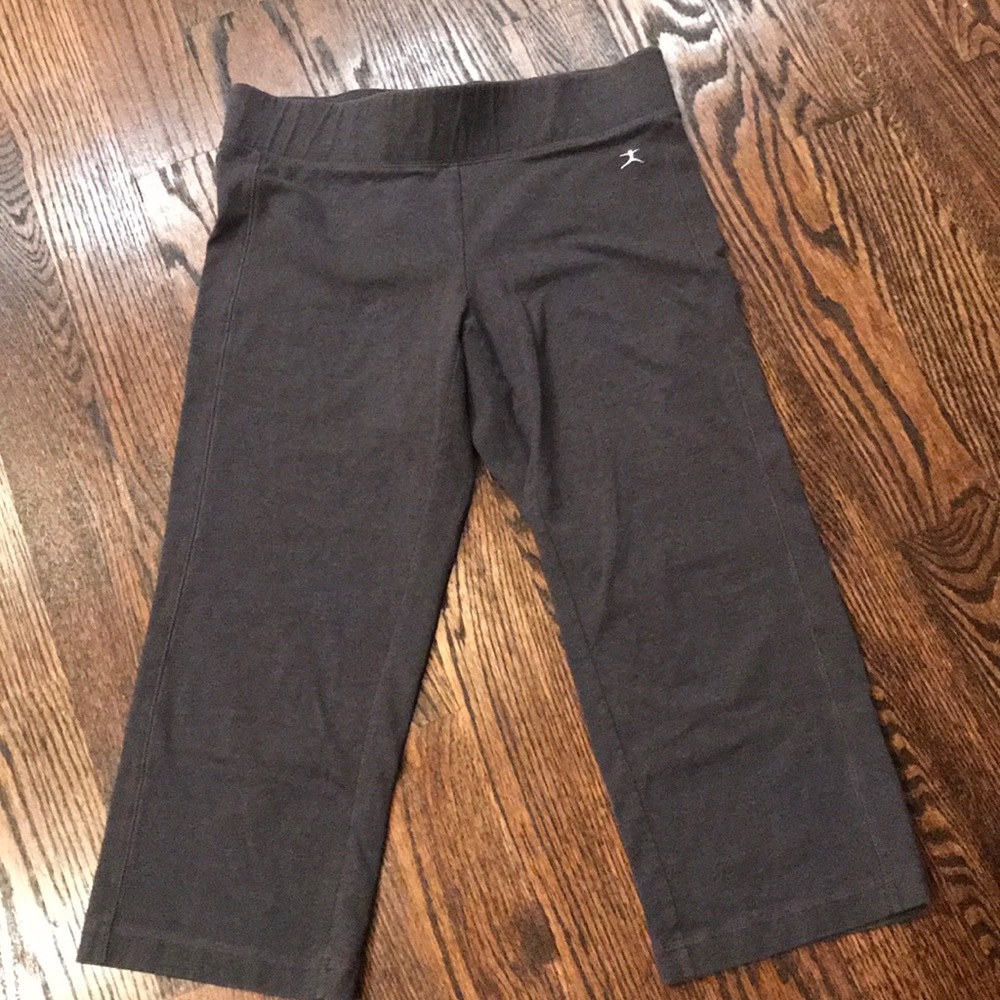 3/$10 DANSKIN Cropped Active Bottoms